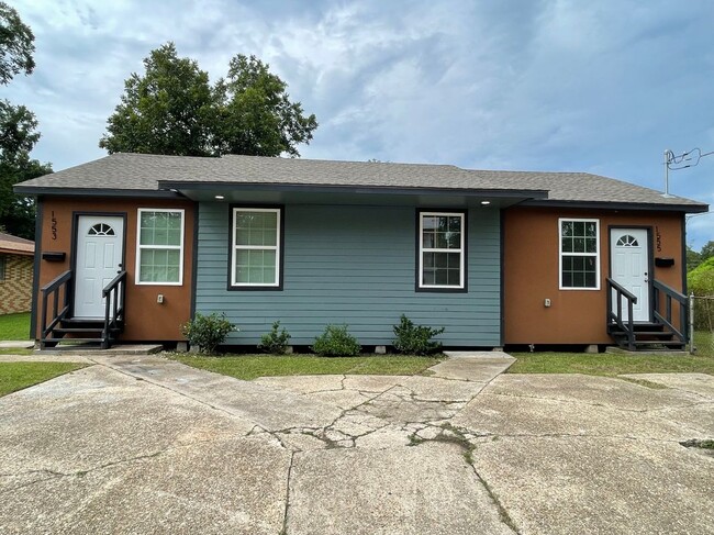 property at 1553 Swan Ave