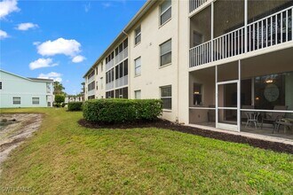 3245 Cypress Glen Way in Naples, FL - Building Photo - Building Photo