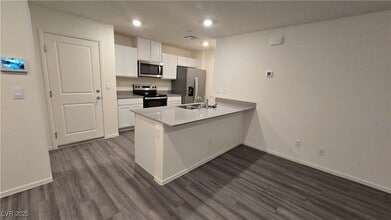 4850 Orchid Rdg Ave, Unit K307 in Las Vegas, NV - Building Photo - Building Photo