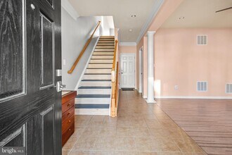 20916 Houseman Terrace in Ashburn, VA - Building Photo - Building Photo