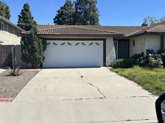 876 Palmer Ave, Unit Ashley Vener in Camarillo, CA - Building Photo - Building Photo