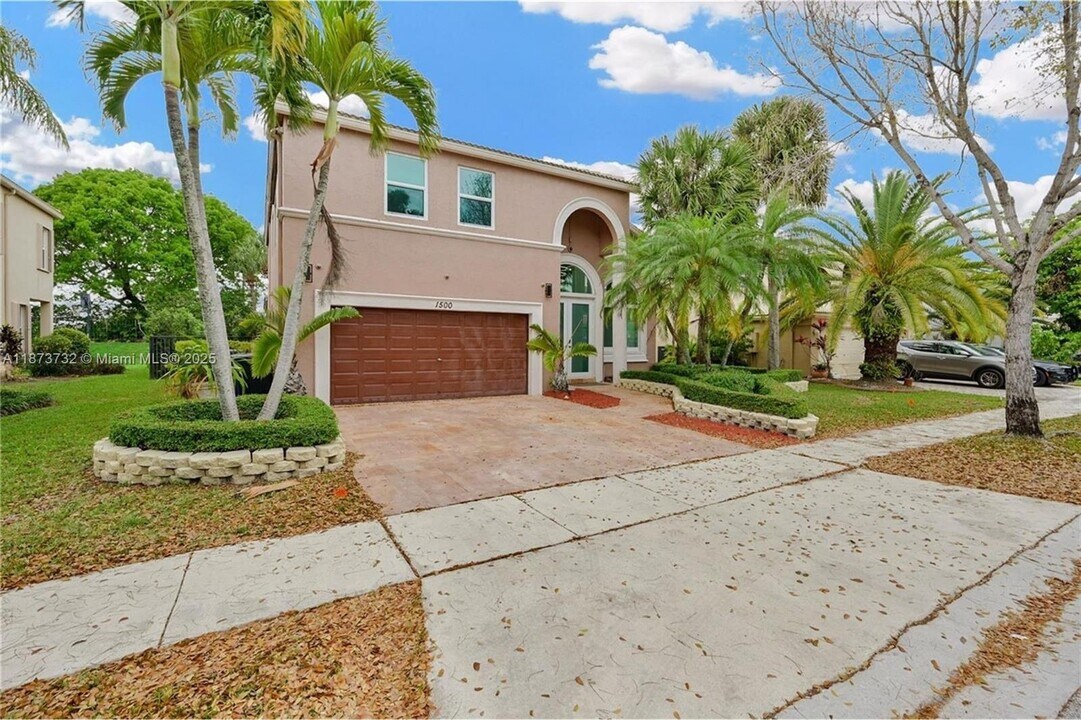 1500 SW 171st Terrace in Pembroke Pines, FL - Building Photo
