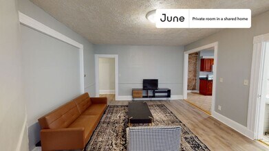 Room in Shared 7 bed/2 bath home, Unit F in Boston, MA - Foto de edificio - Building Photo