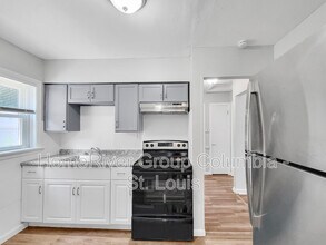 830 Pershall Rd in Florissant, MO - Building Photo - Building Photo