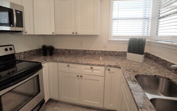 2923 Antique Oaks Cir in Winter Park, FL - Foto de edificio - Building Photo
