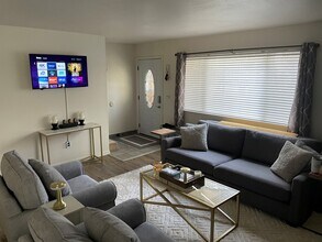 2292 Sky Meadows Ct in South Lake Tahoe, CA - Building Photo - Building Photo