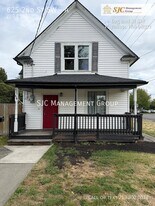 625 2nd St SW in Puyallup, WA - Building Photo