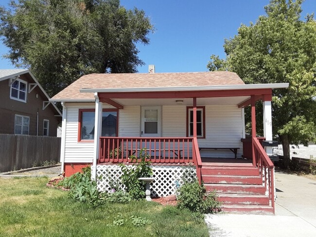 property at 419 W 14th St