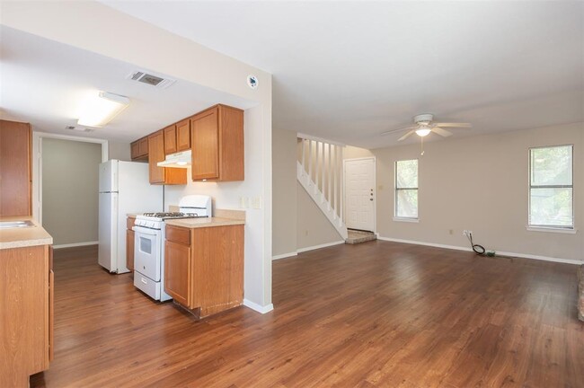 6723 Lancret Hill Dr in Austin, TX - Building Photo - Building Photo