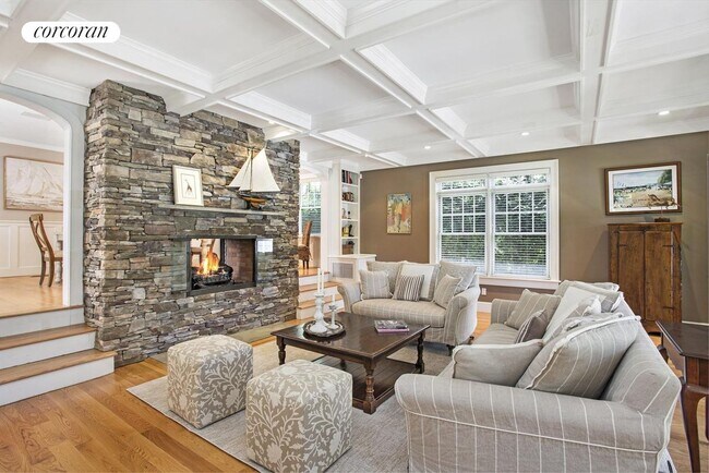 68 Hedges Ln in Amagansett, NY - Building Photo - Building Photo