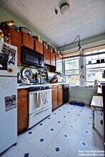 1691 Commonwealth Ave, Unit 22 in Boston, MA - Building Photo - Building Photo