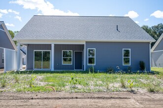 8452 Oak Shade Cir in Davison, MI - Building Photo - Building Photo