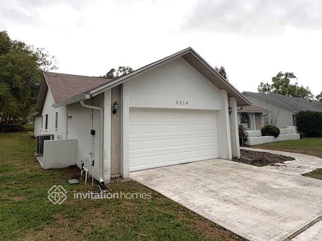 property at 3214 N Thackery Wy