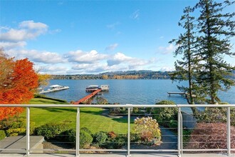 4456 Ferncroft Rd in Mercer Island, WA - Building Photo - Building Photo