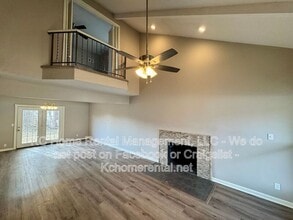 9817 W 83rd Terrace in Overland Park, KS - Building Photo - Building Photo