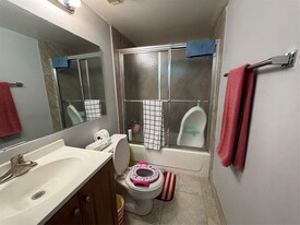 4344 NW 9th Ave, Unit 10-3b in Deerfield Beach, FL - Building Photo