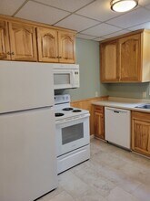 60 Birch Ave S in Maple Lake, MN - Foto de edificio - Building Photo