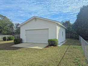 5310 Lord Tennyson Dr in Wilmington, NC - Building Photo - Building Photo