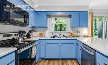 704 Charleston Rd in Raleigh, NC - Building Photo - Building Photo