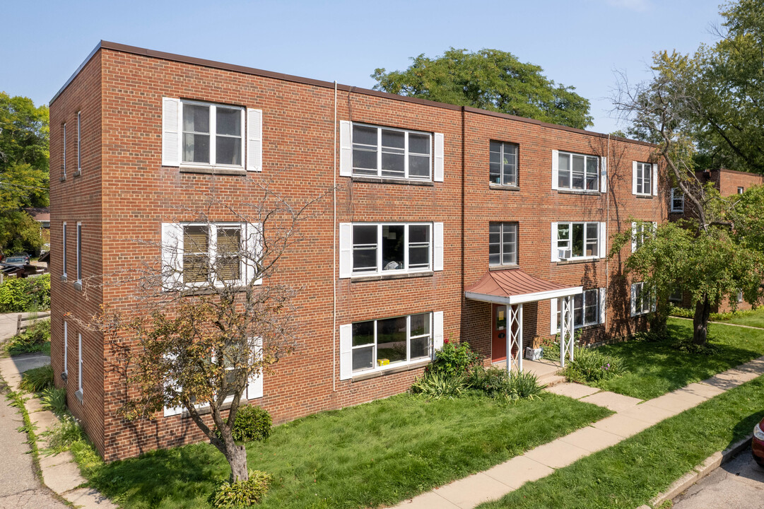 Sherman Terrace Condominiums in Madison, WI - Building Photo