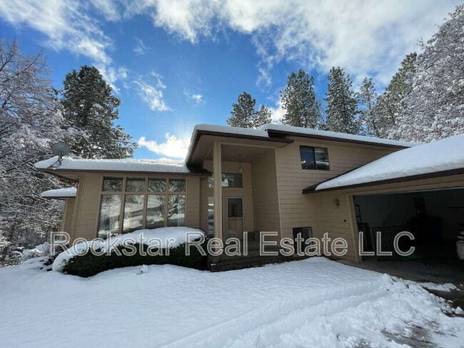 5605 N Northwood Dr in Spokane, WA - Building Photo - Building Photo