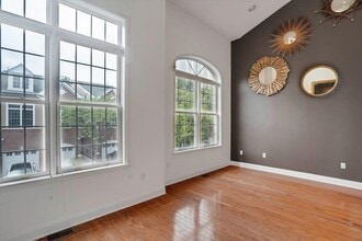 100 Abbie Ct in Guttenberg, NJ - Building Photo - Building Photo