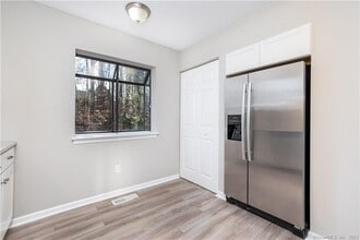 266 Conestoga Way in Glastonbury, CT - Building Photo - Building Photo