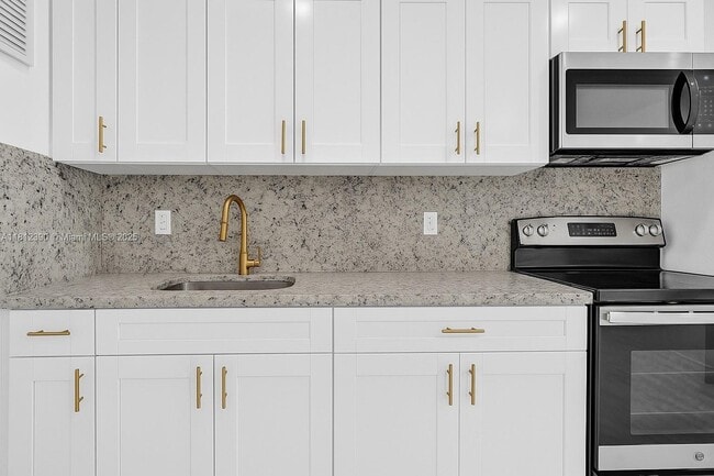 property at 5807 SW 25th St