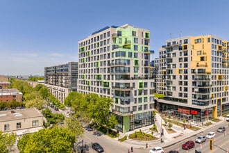 Vue Phase 5-7 in Montréal, QC - Building Photo - Building Photo