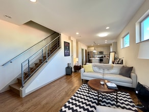 709 15th Ave in Seattle, WA - Building Photo - Building Photo