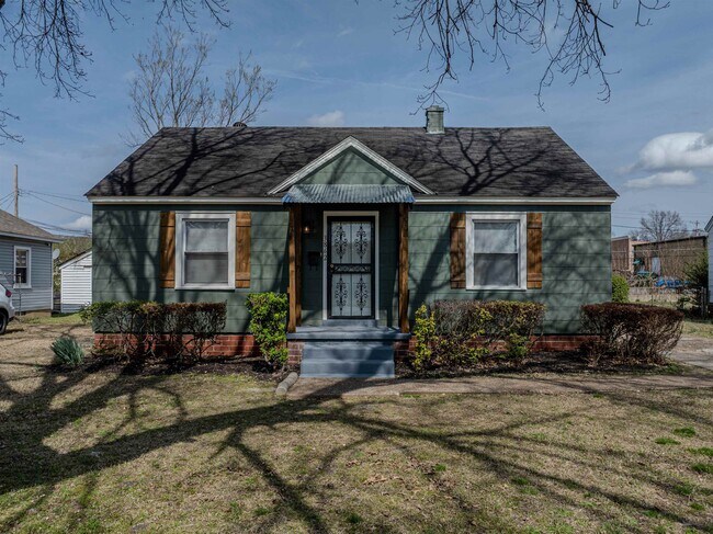 3862 Kelly Cir E