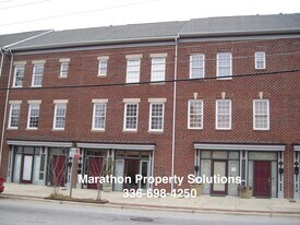 337 Martin Luther King Jr Dr, Unit C in Greensboro, NC - Building Photo