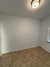 18003 NW 74th Path in Hialeah, FL - Building Photo - Building Photo