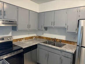 6049 Eric Ln in Montgomery, AL - Foto de edificio - Building Photo