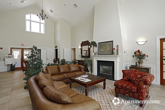 Cherry Hill Apartments in Newmarket, NH - Building Photo - Interior Photo