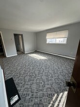 3720 Berry Ave, Unit Apartment in Drexel Hill, PA - Foto de edificio - Building Photo