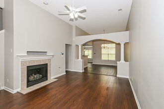 10243 Hamilton View Dr in Cordova, TN - Building Photo - Building Photo