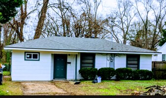 1115 Boone St in Bossier City, LA - Building Photo
