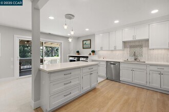 1132 Running Springs Rd in Walnut Creek, CA - Building Photo - Building Photo