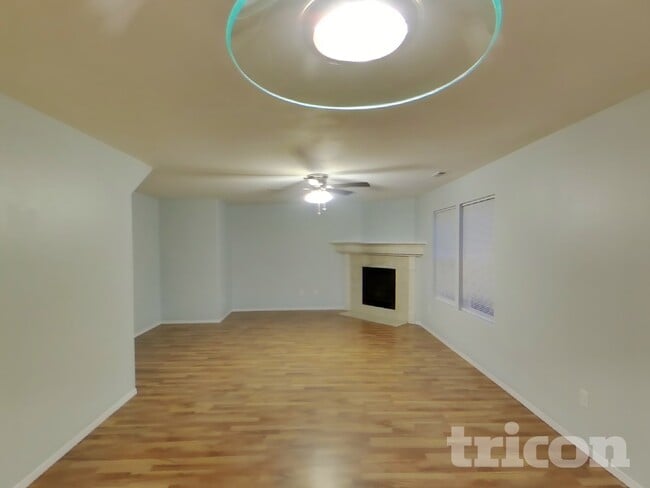 2254 SW Siskin Cir in Port Orchard, WA - Foto de edificio - Building Photo