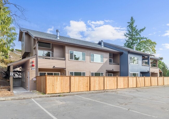 12600 57th Ave S in Seattle, WA - Building Photo - Building Photo