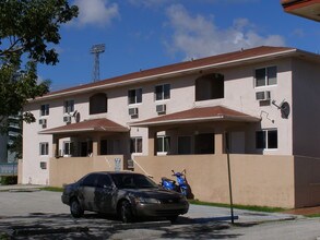 1371 NW 3rd St in Miami, FL - Building Photo - Building Photo