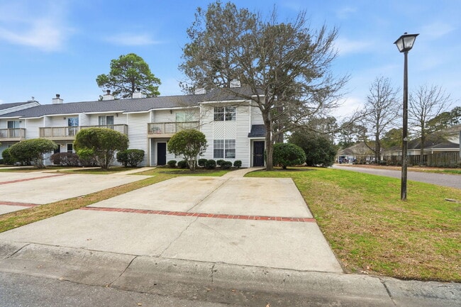 7881 Nummie Ct in North Charleston, SC - Building Photo - Building Photo