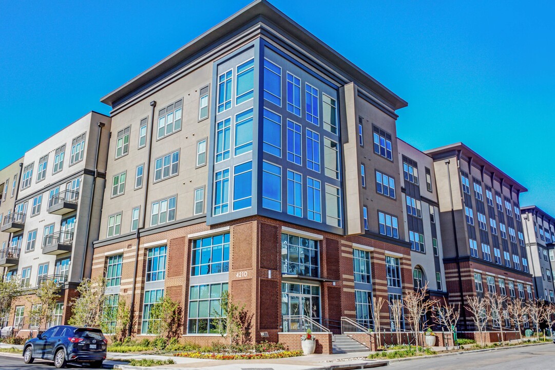 Cortland Oak Lawn in Dallas, TX - Foto de edificio