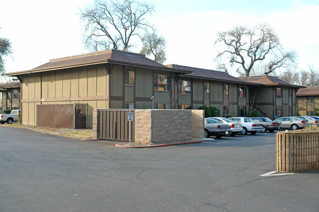 351 South St in Redding, CA - Building Photo - Building Photo