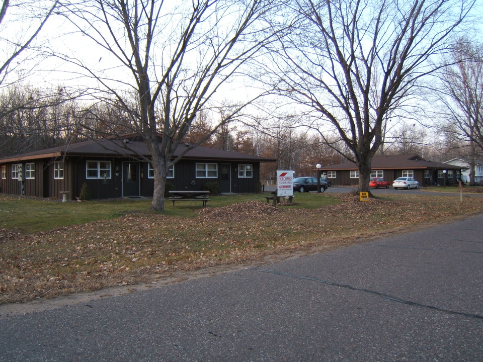 26912-26914 276th St in Holcombe, WI - Building Photo