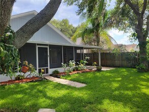 2011 Cattleman Dr in Brandon, FL - Building Photo - Building Photo