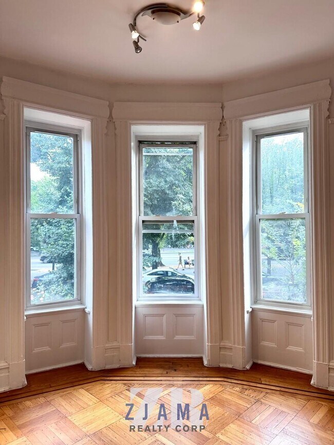 595 Eastern Pkwy-Unit -1 in Brooklyn, NY - Building Photo - Building Photo