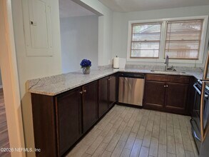 1265 Donald St in Jacksonville, FL - Building Photo - Building Photo