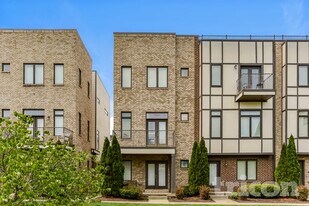 6813 Charlotte Pike in Nashville, TN - Building Photo